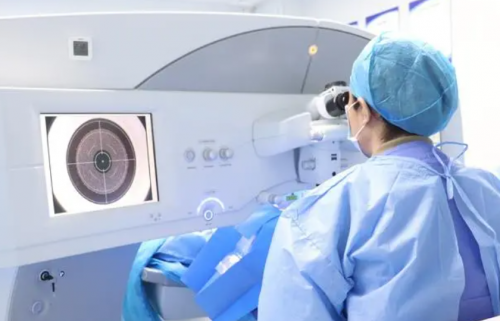 为什么近视眼患者不适合选择飞秒激光手术治疗？
